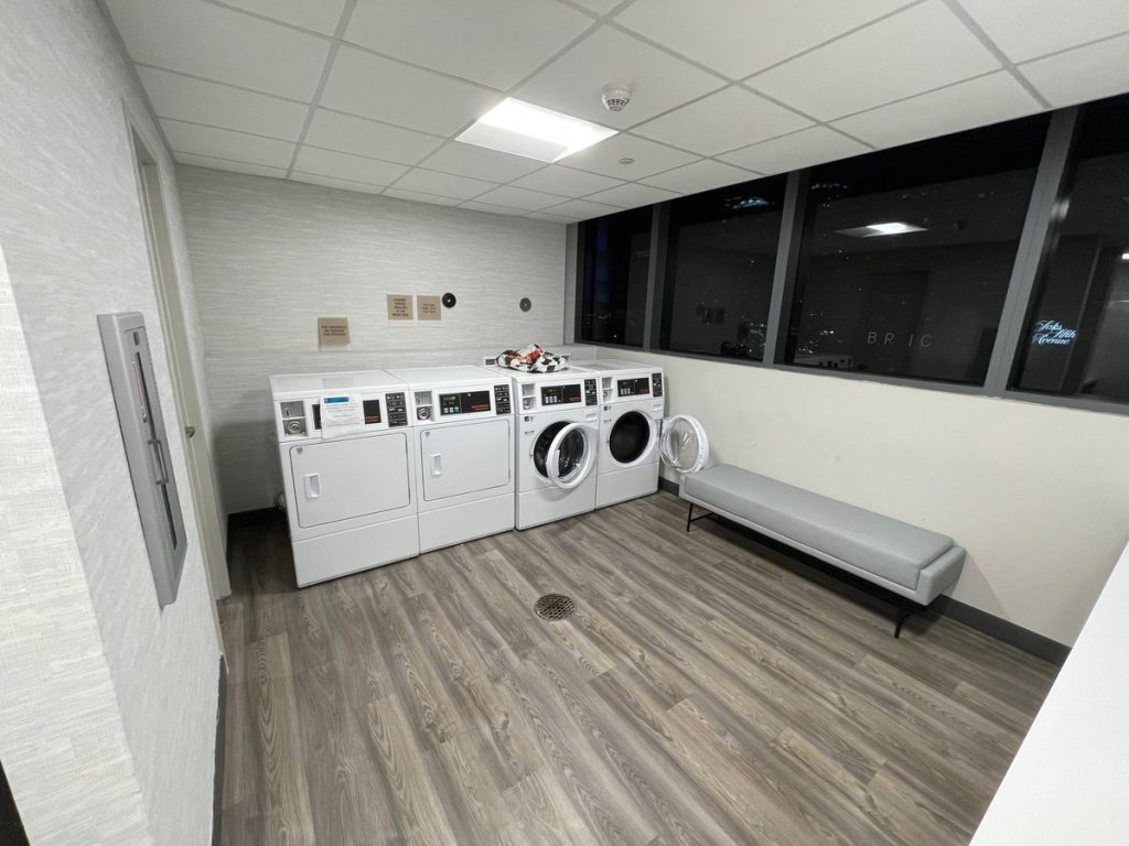 Element Miami Brickell Review 2023 - 1 Bedroom Suite Room (laundry)