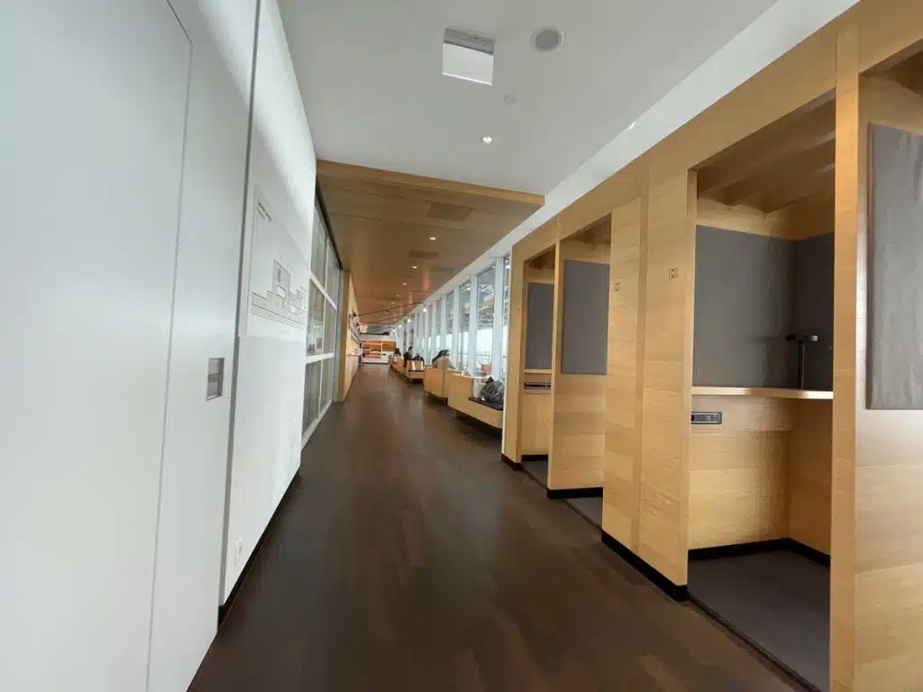Swiss International Lounge at Zurich Airport (2023) - Phone booths