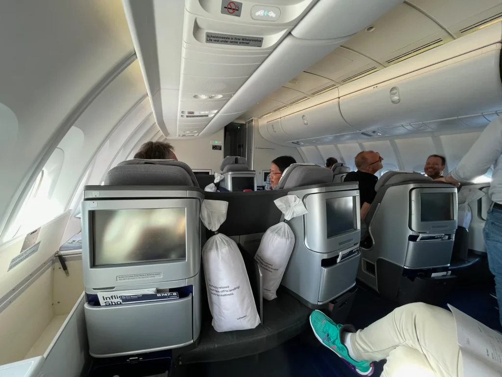 Lufthansa Buenos Aires To Frankfurt Business Class Review (2023) LH511