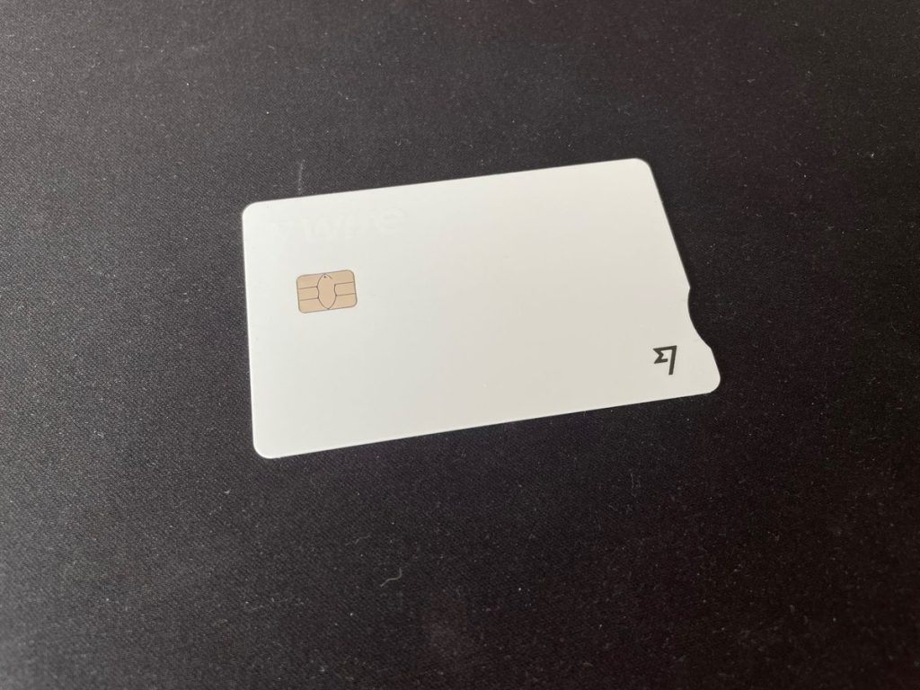 Wise Eco Card Unboxing - Card