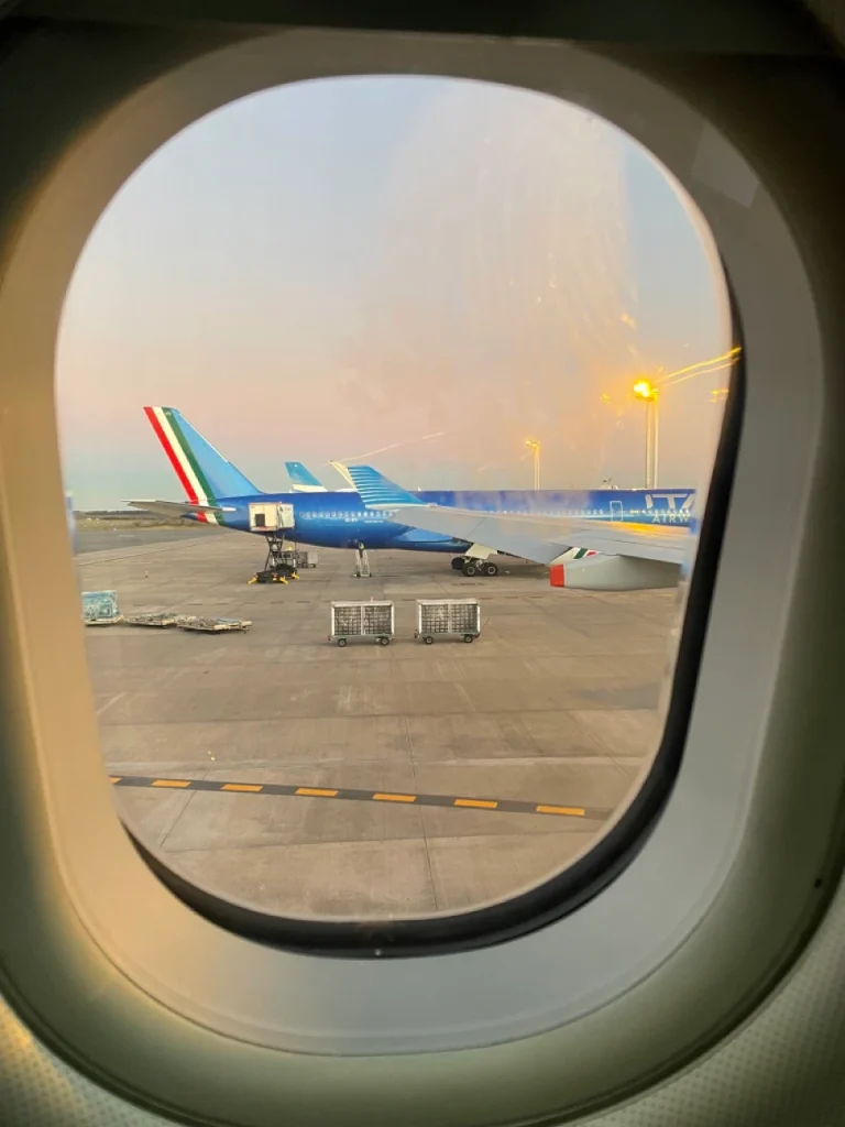 Aerolineas Argentinas A330-200 Economy Class (8)