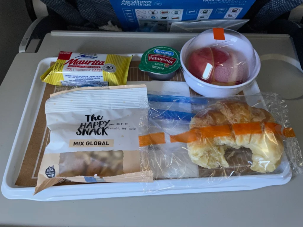 Aerolineas Argentinas A330-200 Economy Class (Breakfast)