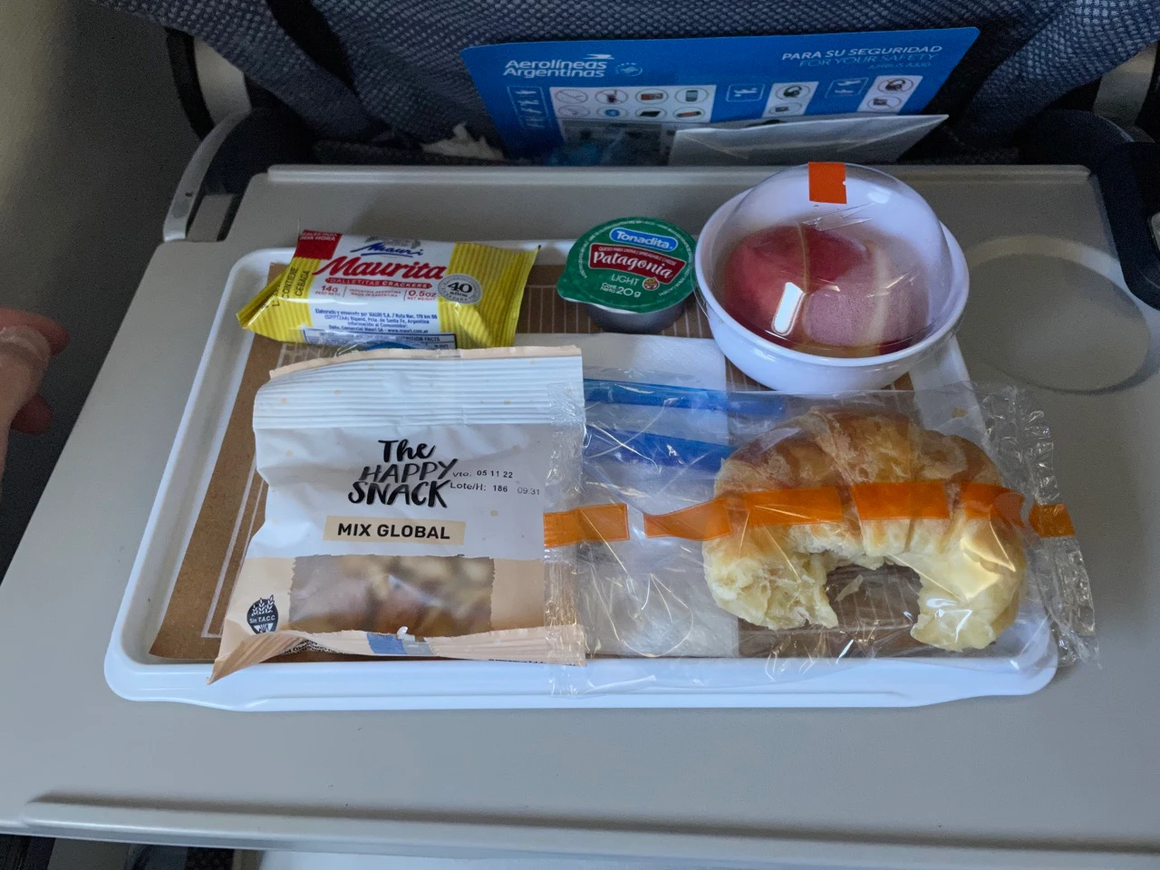Aerolineas Argentinas A330-200 Economy Class (Breakfast 3)
