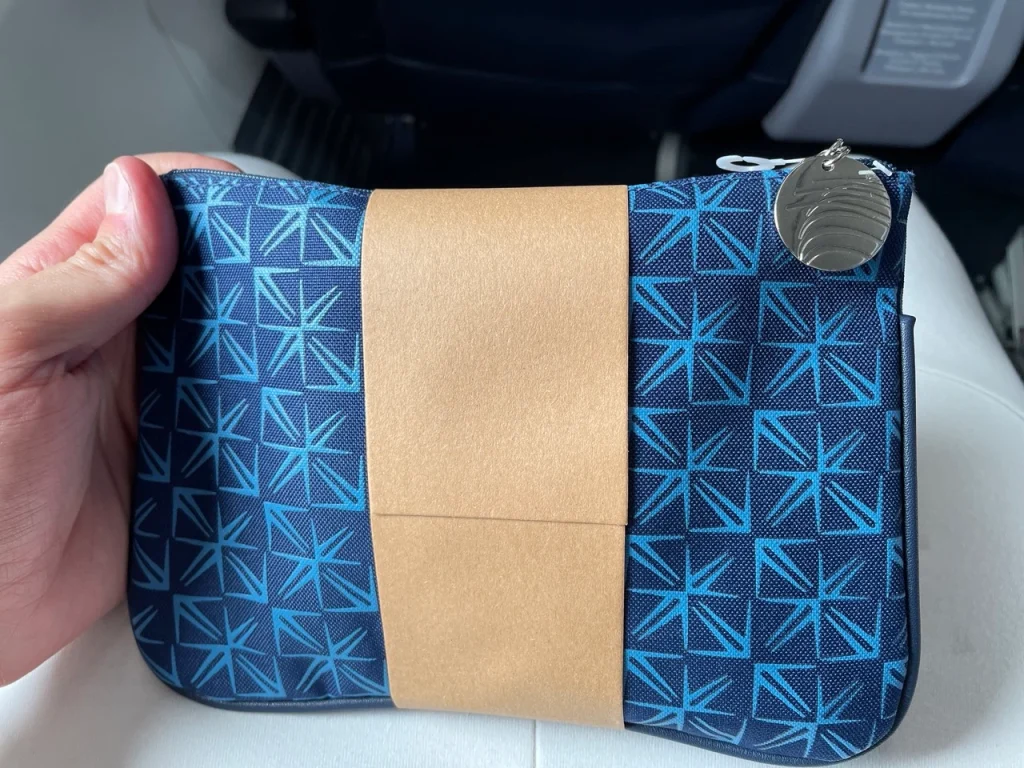 Copa 737-800 Business Class in 2023: Amenity Kit