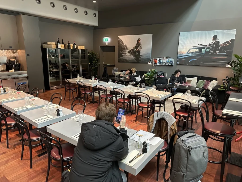 American Express Pop Up Lounge Stockholm Arlanda - Dining Area (9)