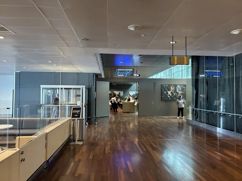 American Express Pop Up Lounge Stockholm Arlanda - Entrance (2)