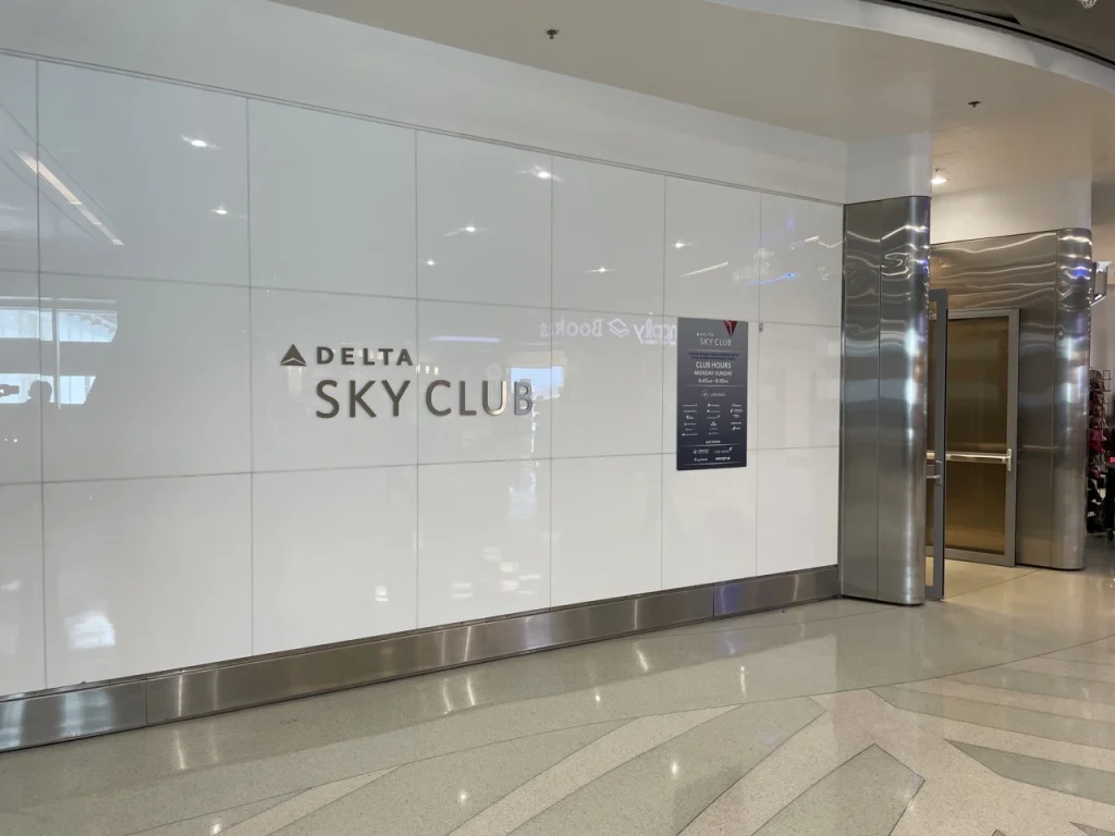 Delta Miami to Boston: Delta SkyClub Miami