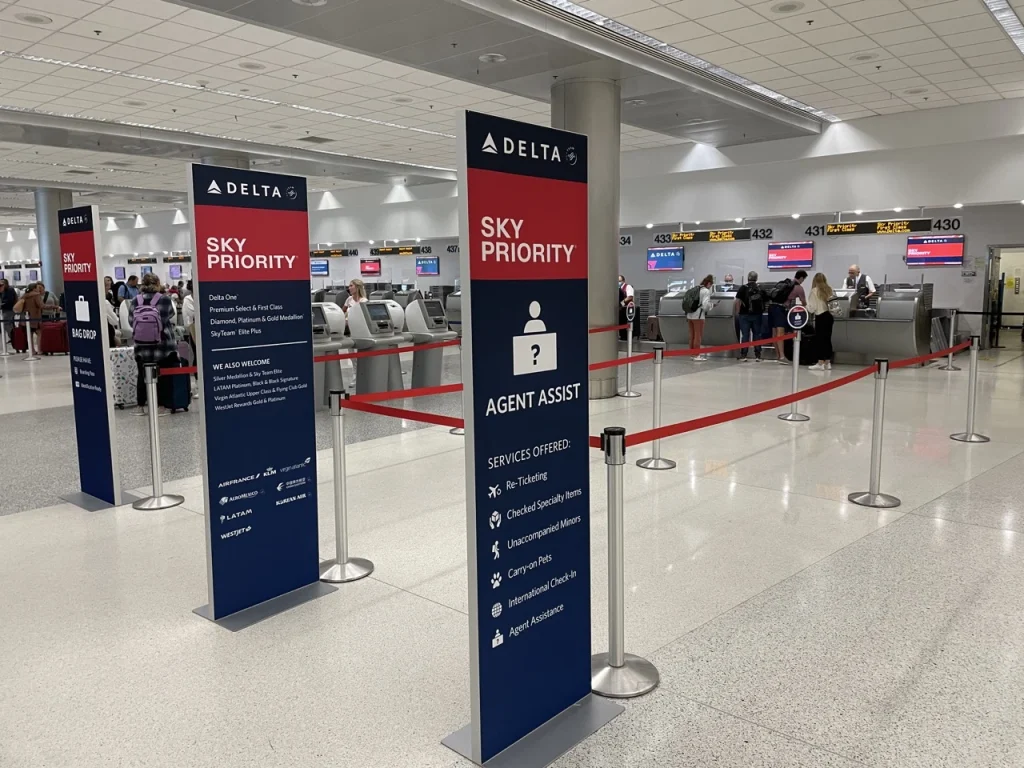 Delta Check-in Desks Miami Airport Skypriority
