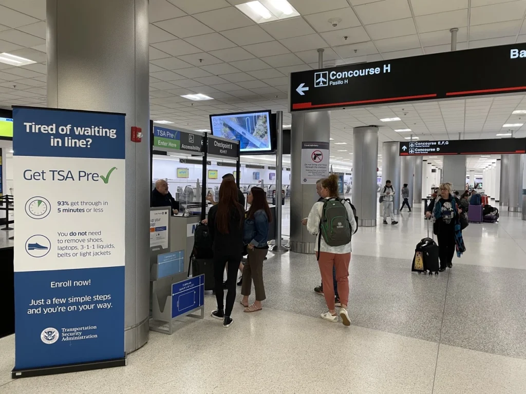 Delta Check-in Desks Miami Airport