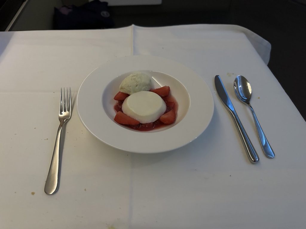 Lufthansa 747-8 First Class in 2023 - Dinner 11