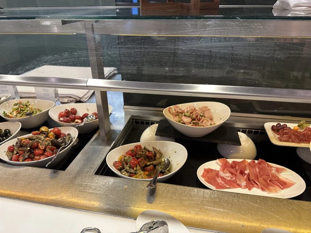 Lufthansa First Class Terminal 22