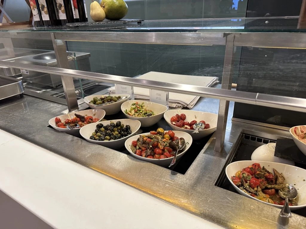 Lufthansa First Class Terminal 23