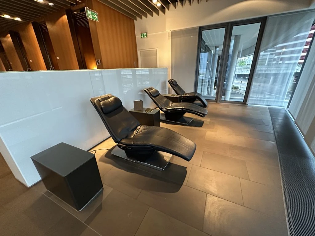 Lufthansa First Class Terminal 40