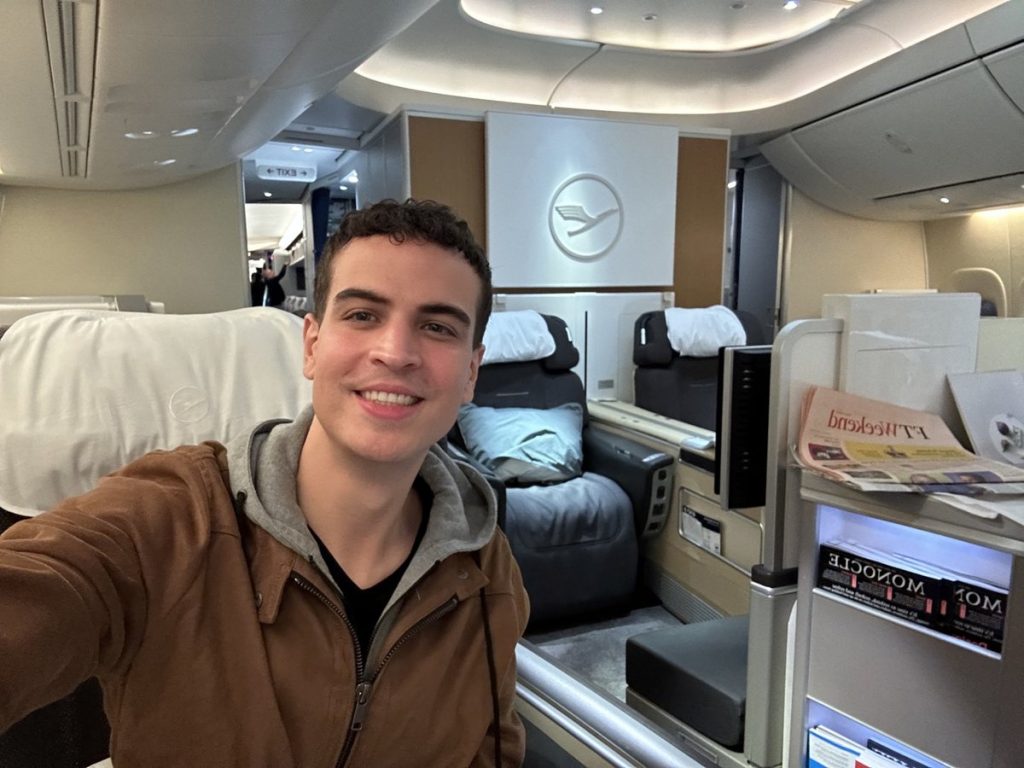 Lufthansa 747-8 First Class Cabin in 2023 - 8