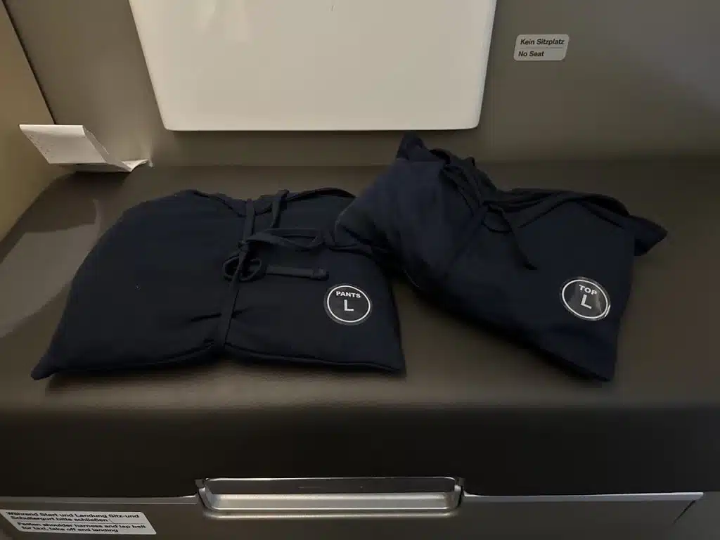 Lufthansa 747-8 First Class in 2023 - PJs