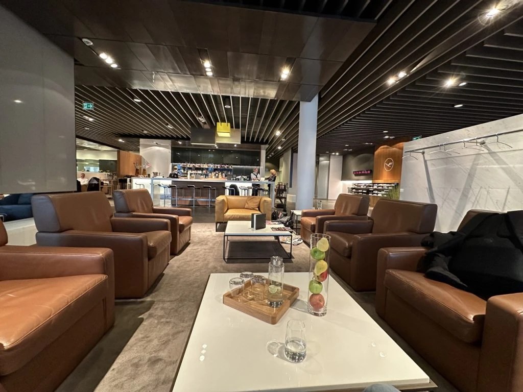 Lufthansa First Class Terminal 6