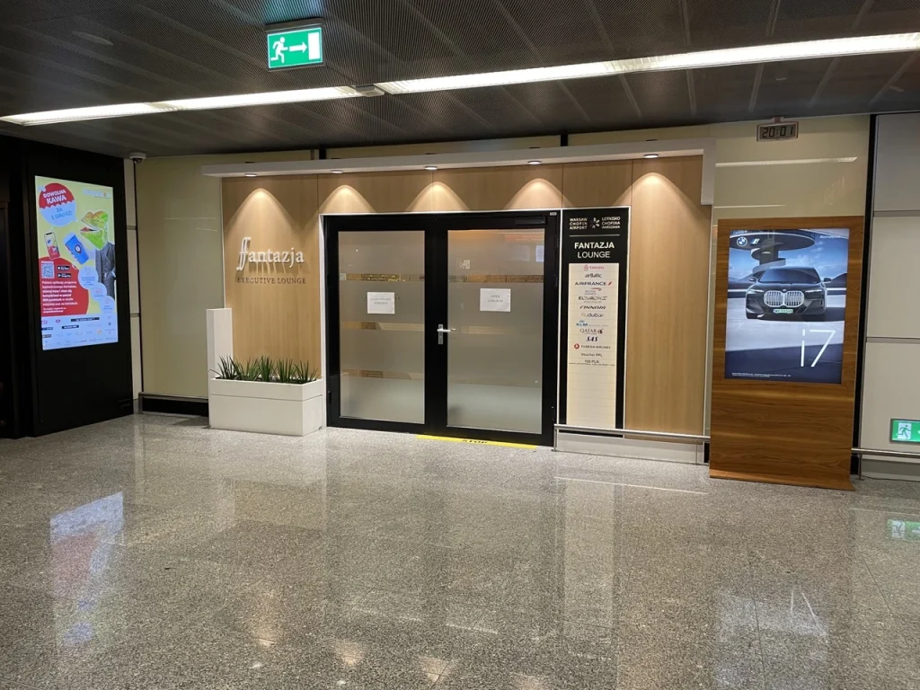 Lounges at WAW airport