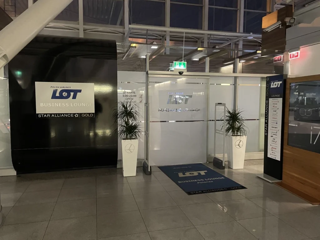 LOT Business Class Lounge WAW Polonez