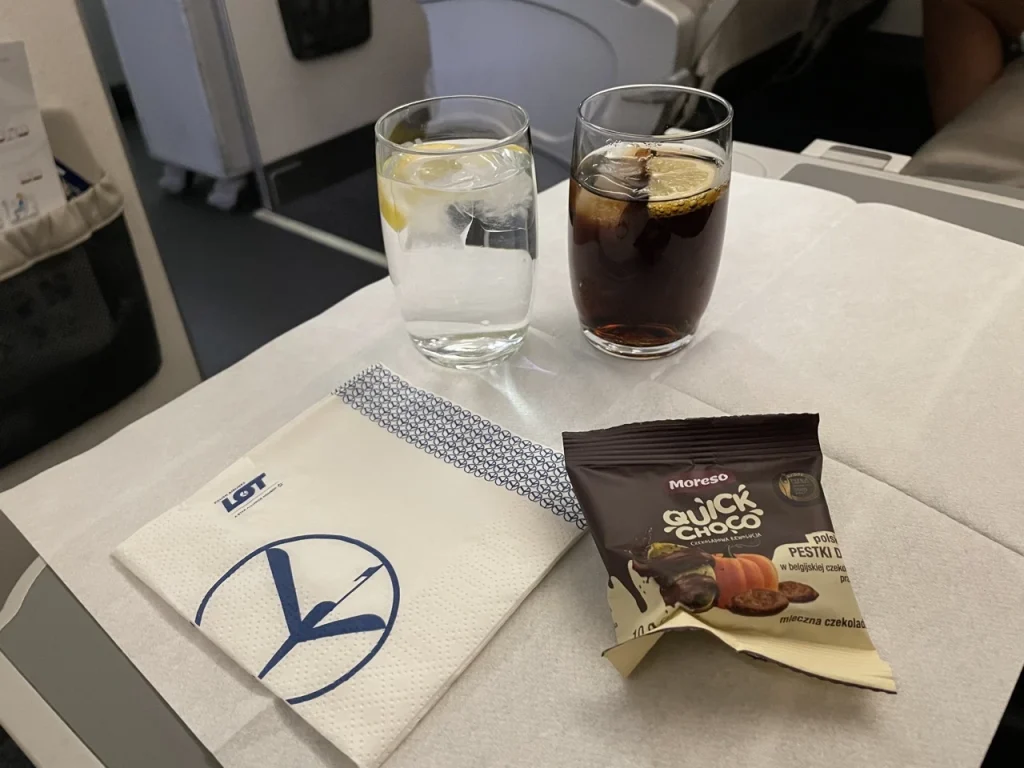 LOT European Business Class: Warsaw to Stockholm (E195LR)