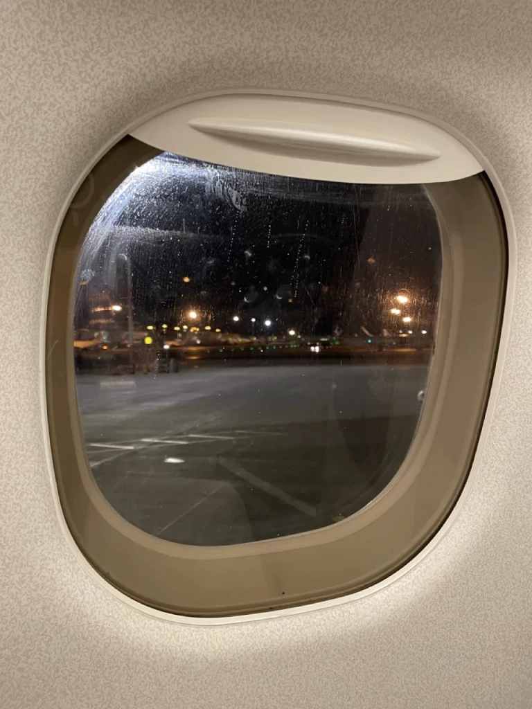 LOT European Business Class: Warsaw to Stockholm (E195LR)