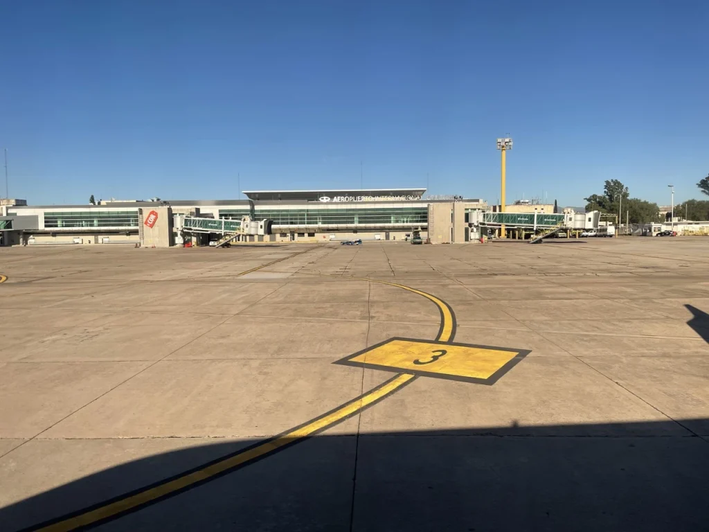 Aerolíneas Argentinas E190 Club Economy Cabin (Premium Economy) - 2023