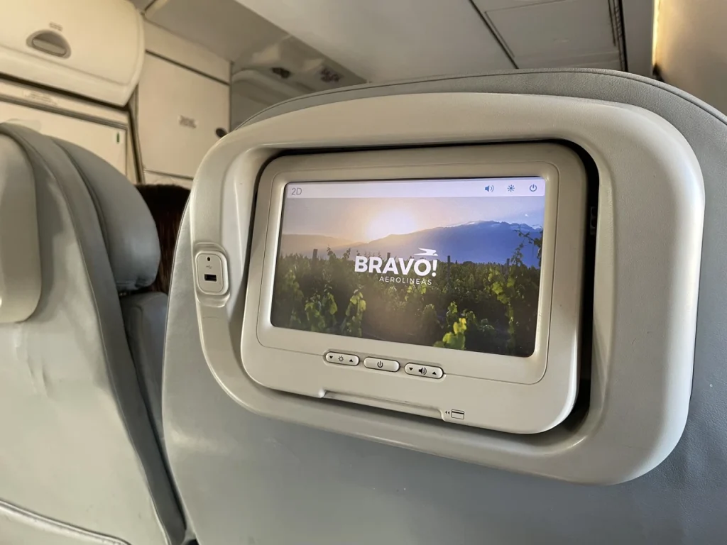 Aerolíneas Argentinas E190 Club Economy Cabin (Premium Economy) - 2023