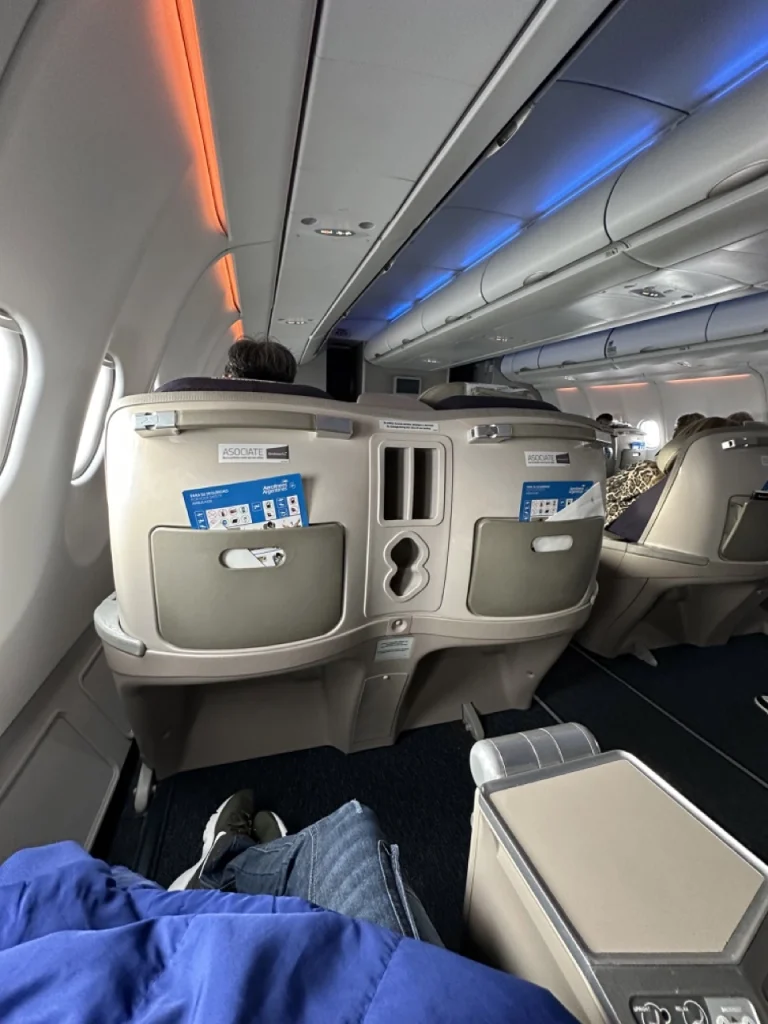 Aerolíneas Argentinas A330-200 Old Business Class Cabin (LV-FVH)