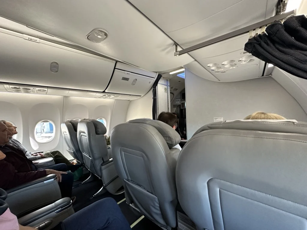 Aerolineas Argentinas 737 MAX 8 Club Economy Cabin